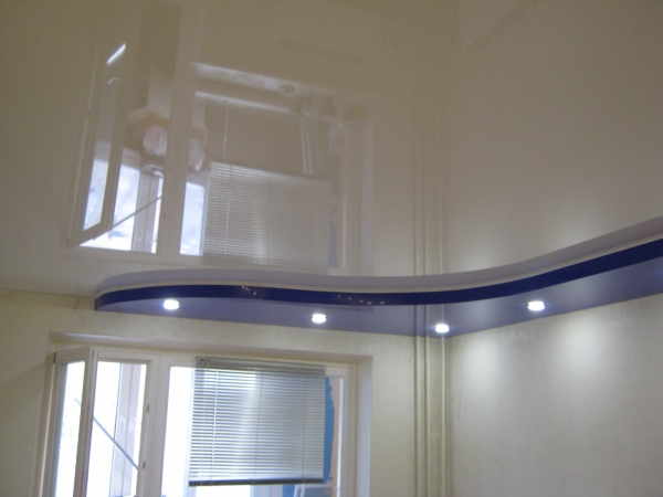 Фотографии глянцевых потолков